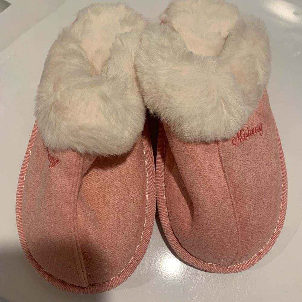 Pink Fuzzy Lined Slippers Size M